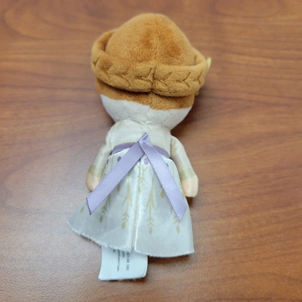 Disney Frozen II Queen Anna Mystery Mini 5 inch plush‎
